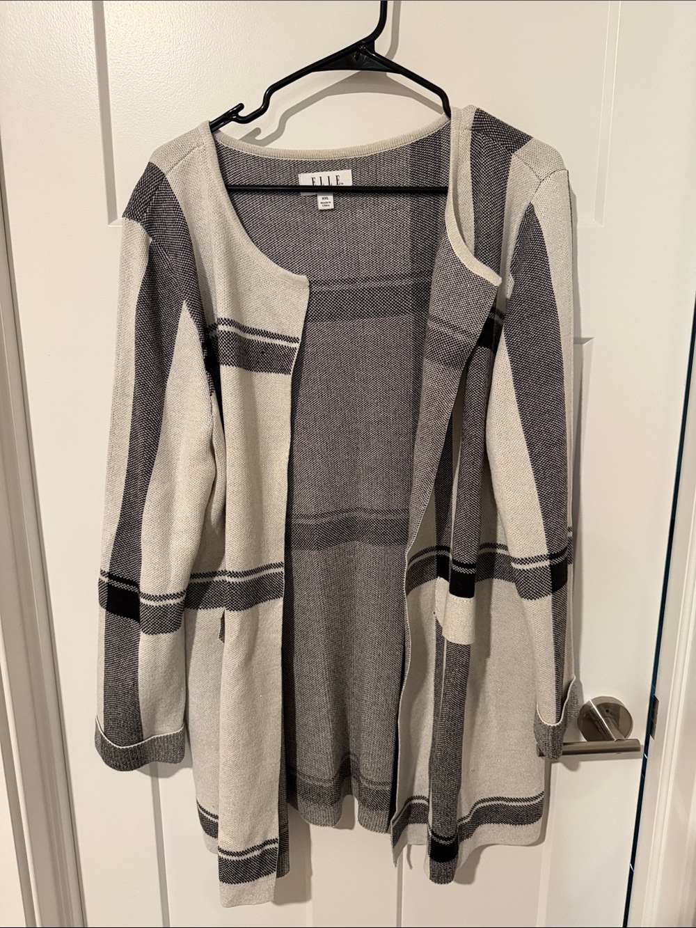 Elle Open-Front Plaid Cardigan in Gray and Cream